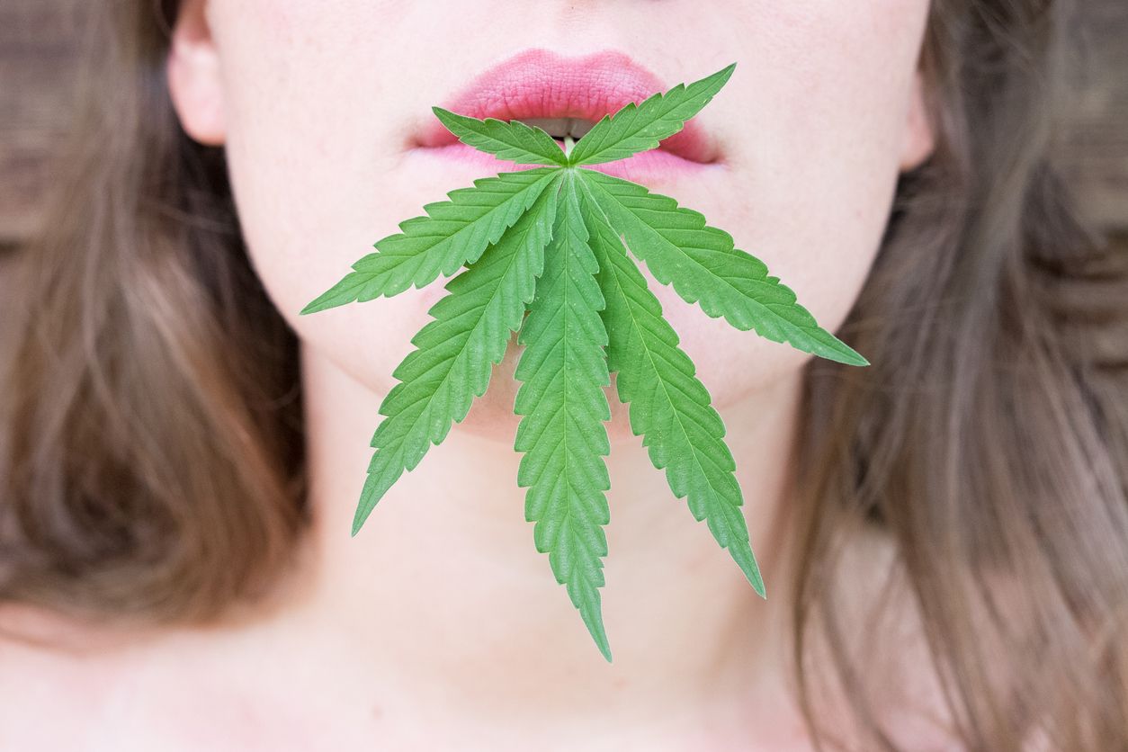 5 Different ways that cannabis can help women