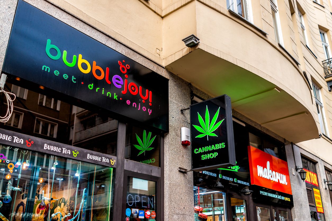 Are small groups of dispensaries better for consumers