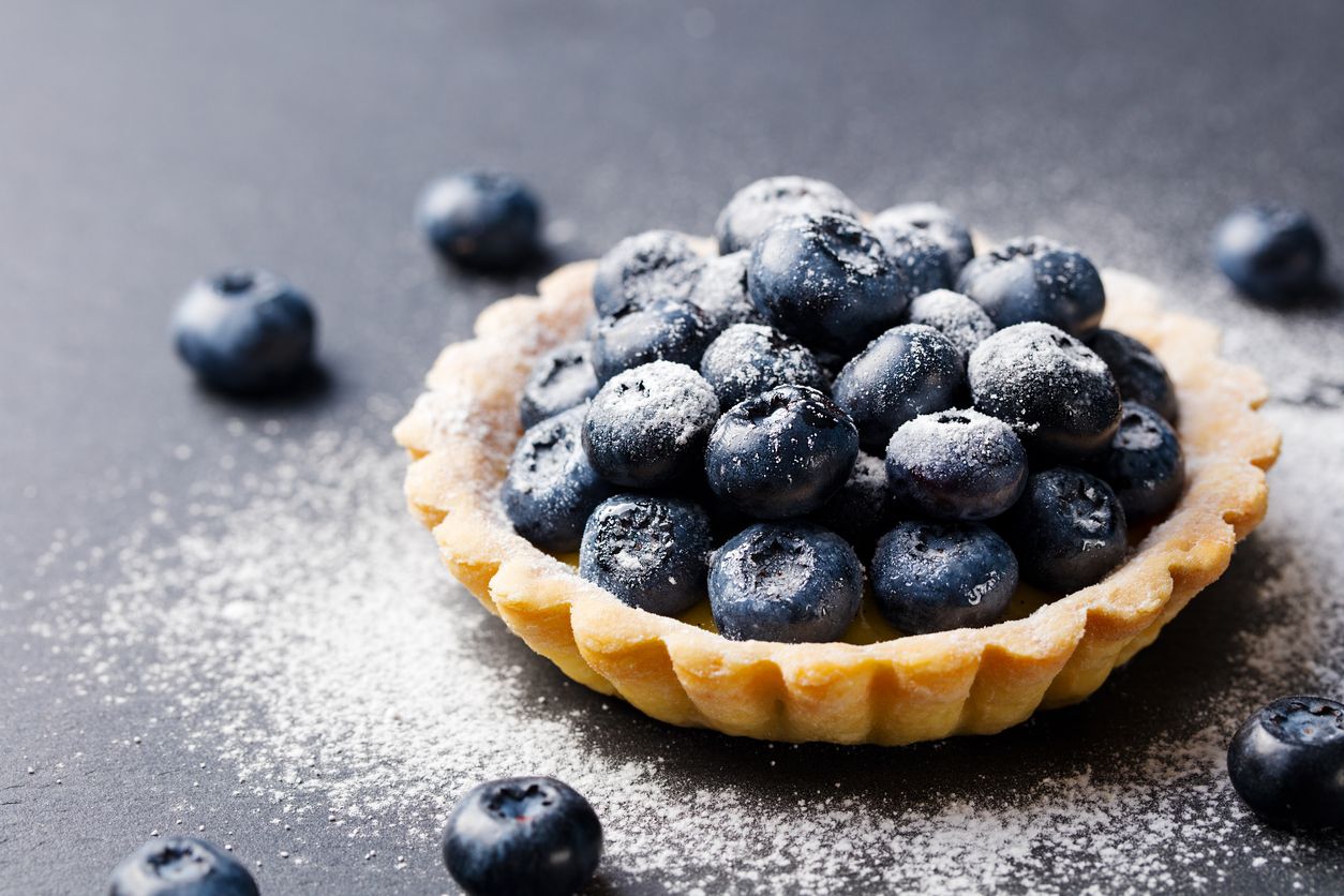Blueberry crumble tarts