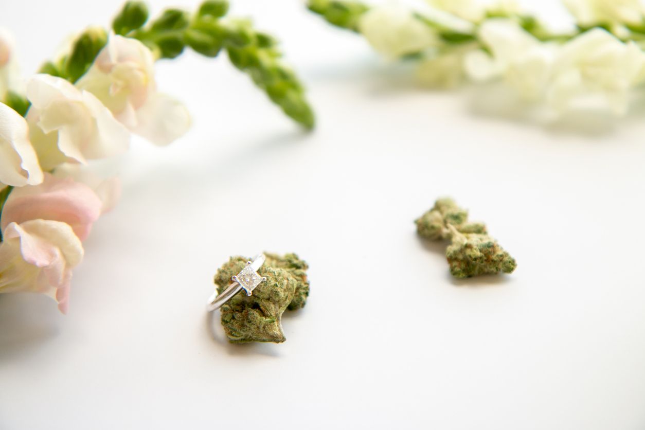 Celebrity couples that used cannabis as a prop for their wedding 