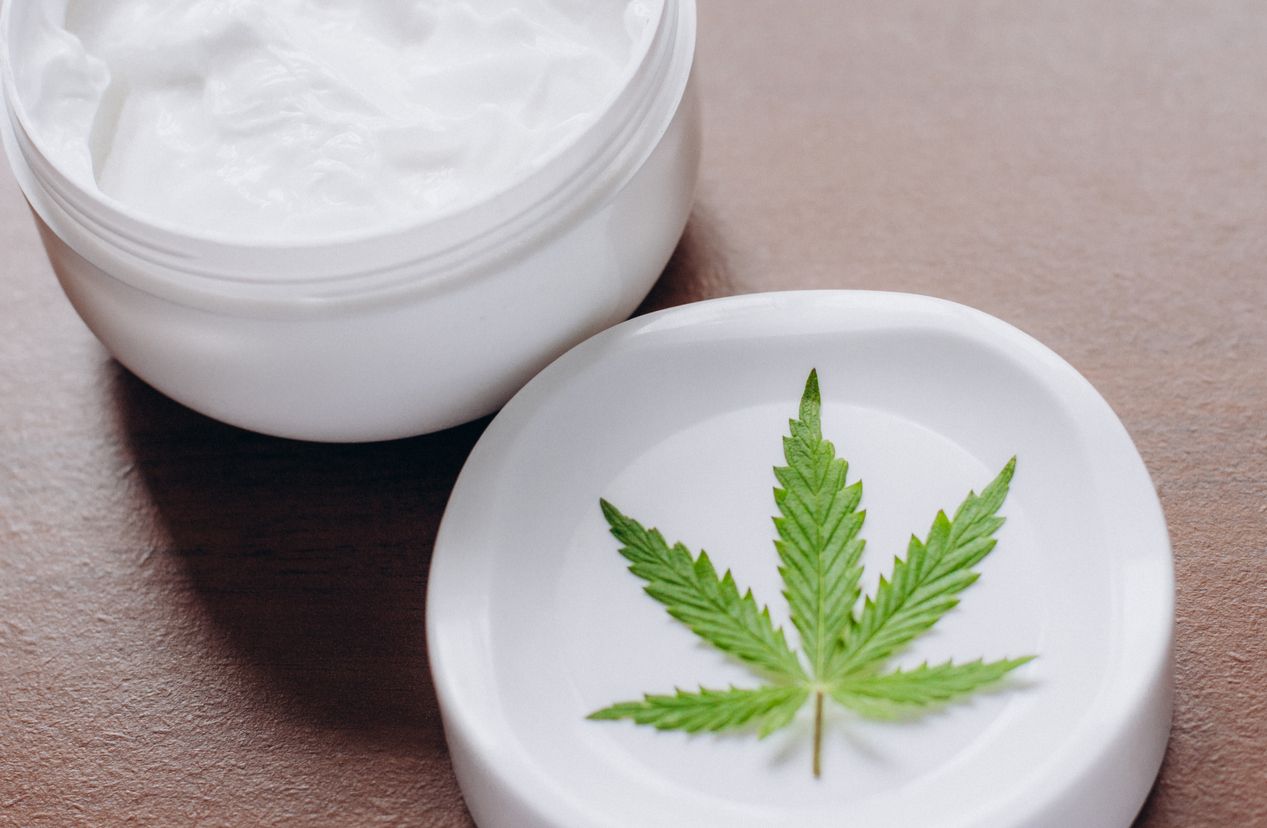 The benefits of and how to make CBD cream 