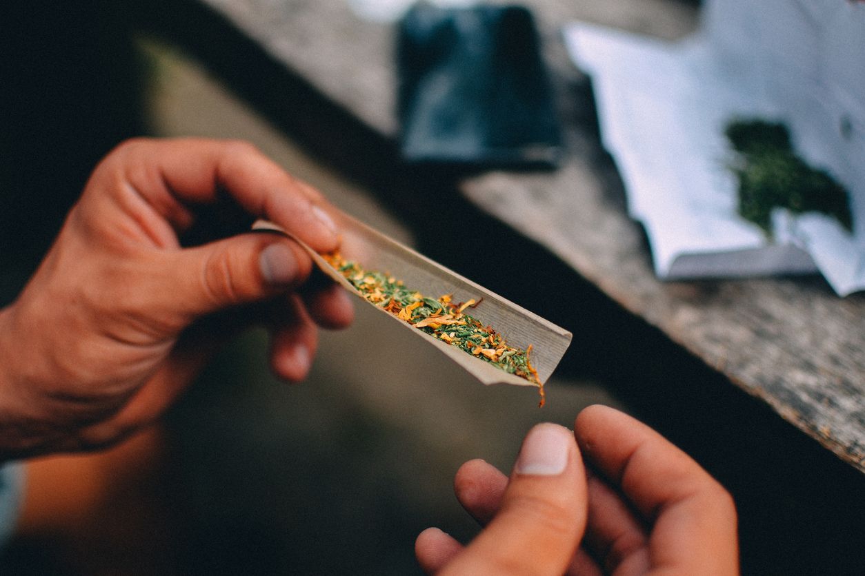 A Guide to Rolling Papers for Beginners Cannabis wiki