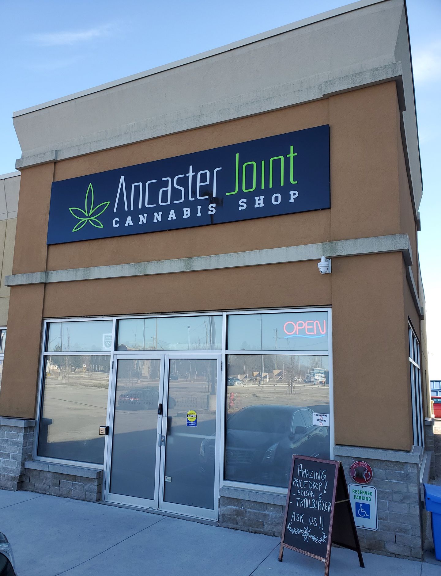 store photos Ancaster Joint Cannabis Shop 1