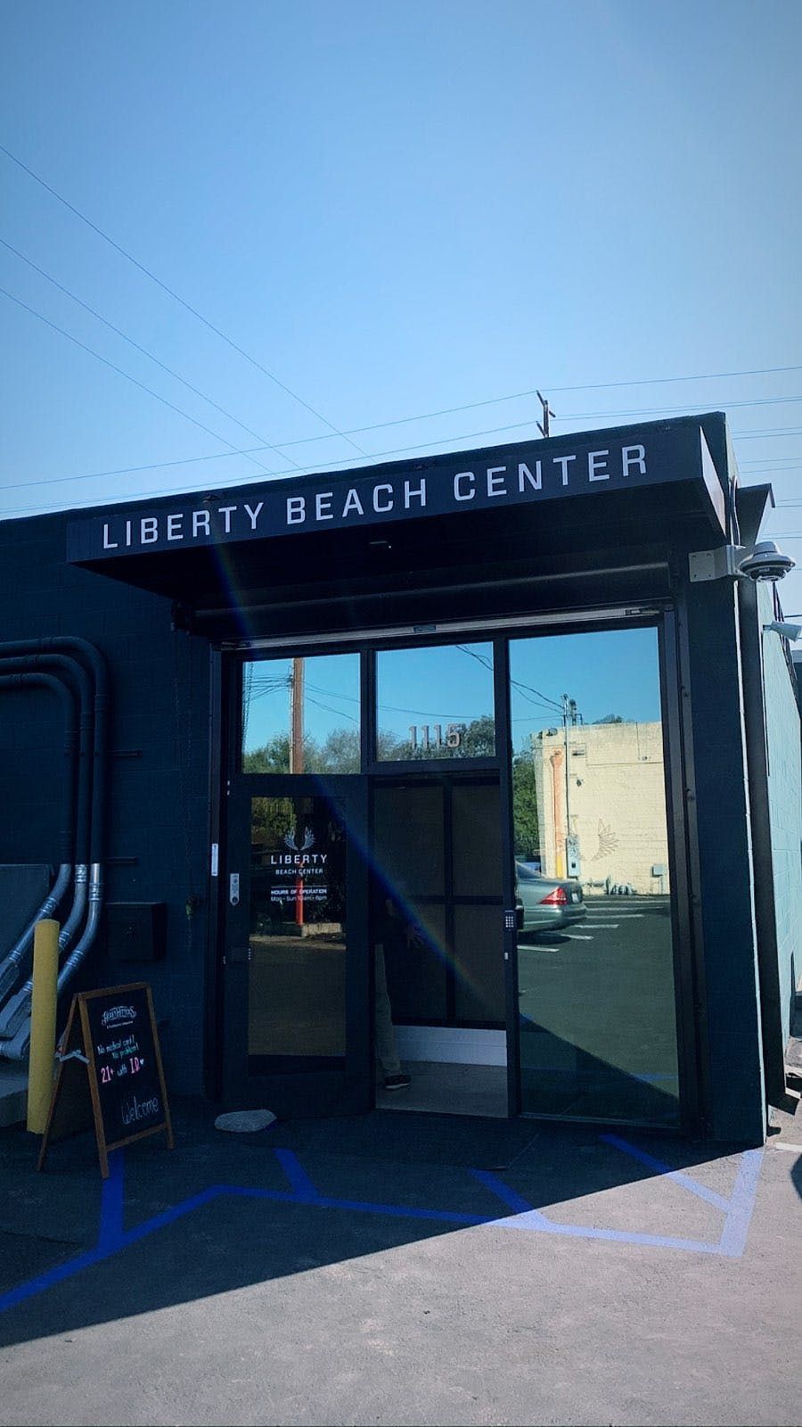 store photos Liberty - Beach Center 14