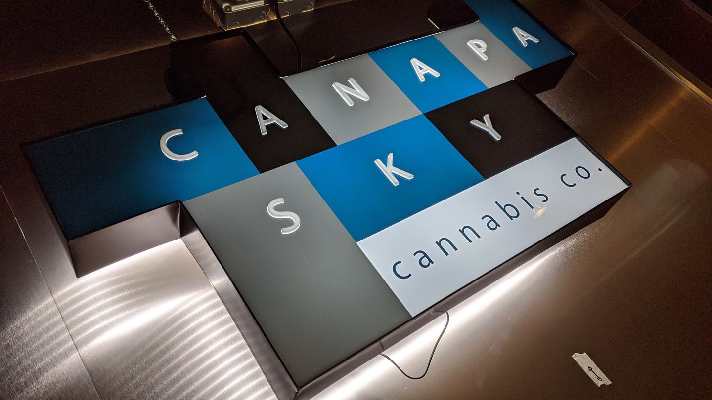 store photos Canapa Sky Cannabis Co.