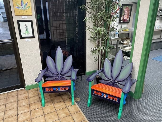 store photos Rob and Sons Cannabis Company