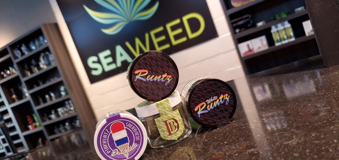 store photos Seaweed Cannabis - Edmonds 10