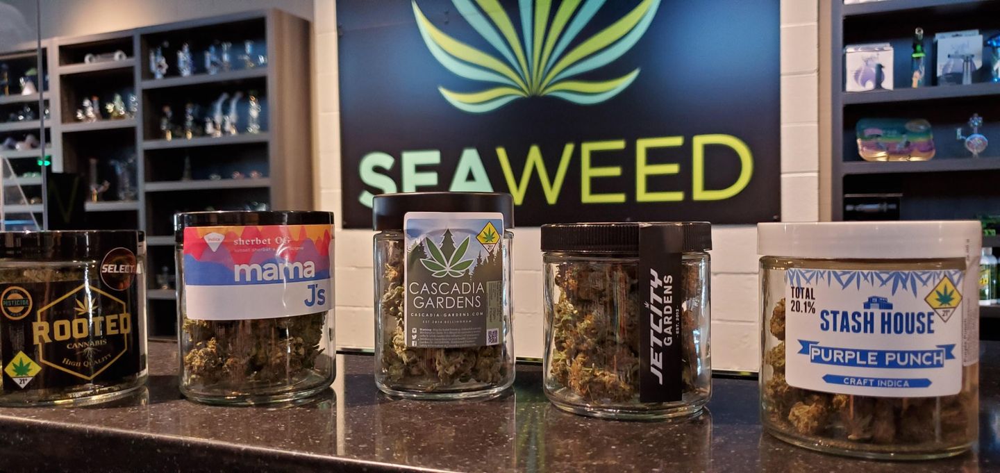 store photos Seaweed Cannabis - Edmonds 14