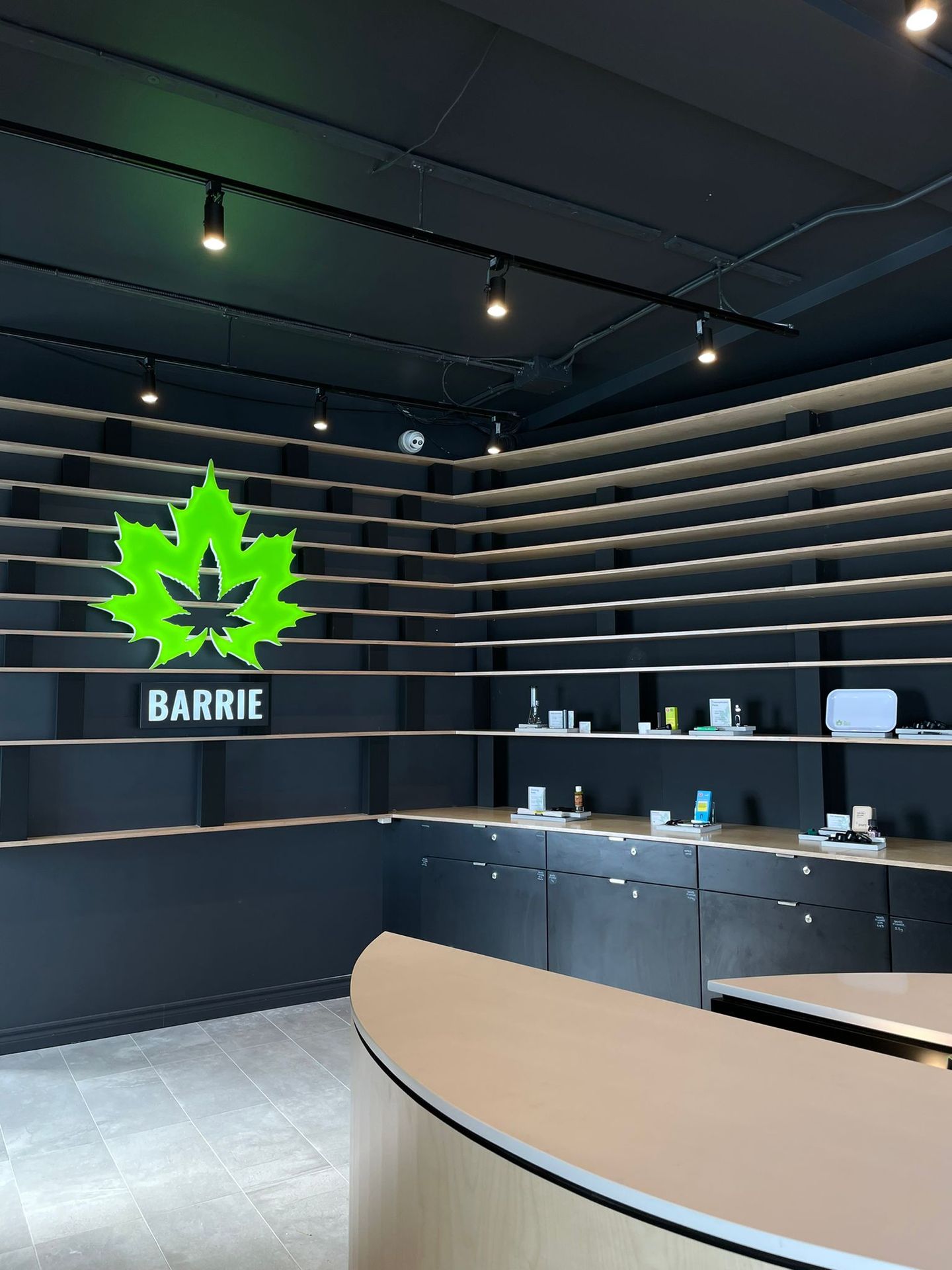 store photos The House of Cannabis - 66 Dunlop St - Barrie - Now Open! 3