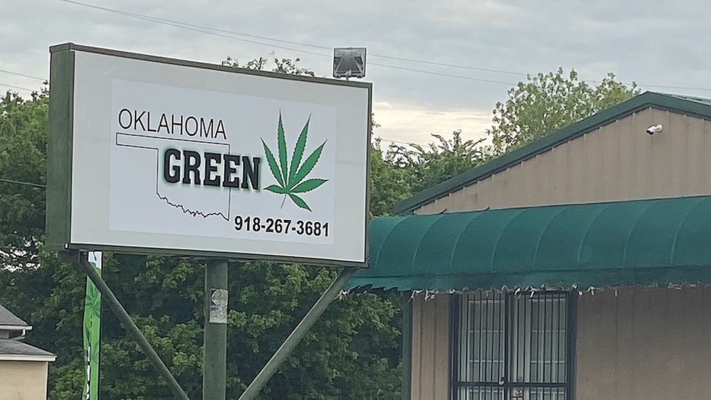 image feature Oklahoma Green Drive Thru Dispensary - Beggs
