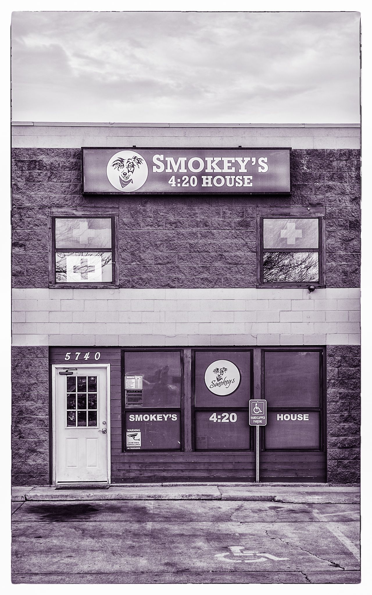 image feature Smokey's 420 House - Fort Collins (MED)