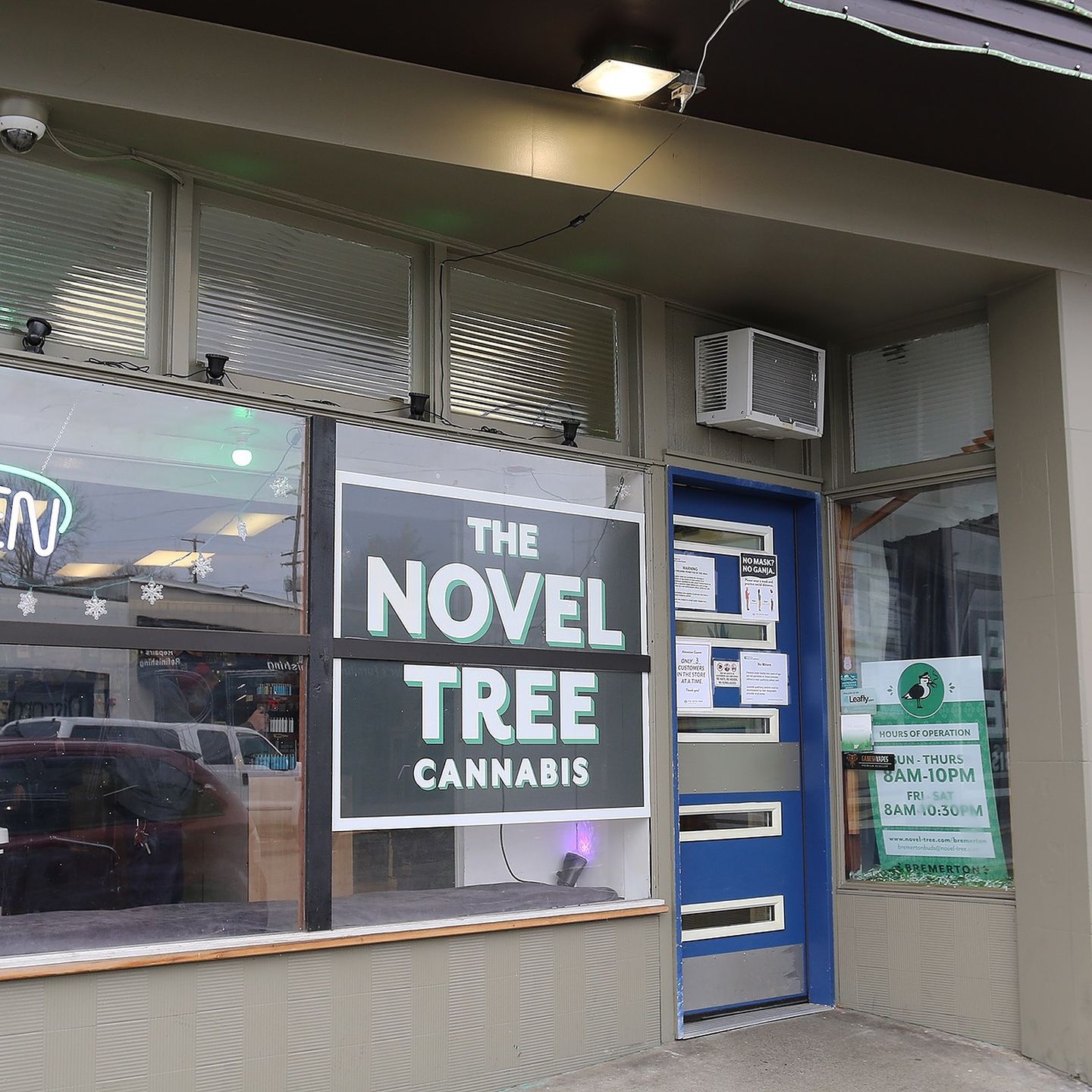 image feature The Novel Tree – Bremerton