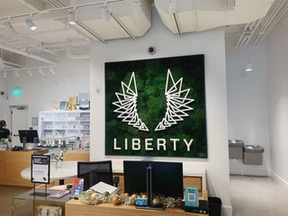 store photos Liberty - Beach Center 8
