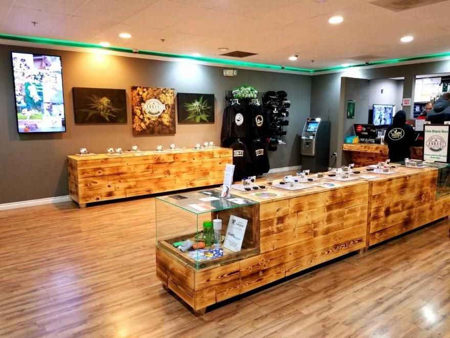 store photos Blooming Deals by Cannabis Nation – Beaverton