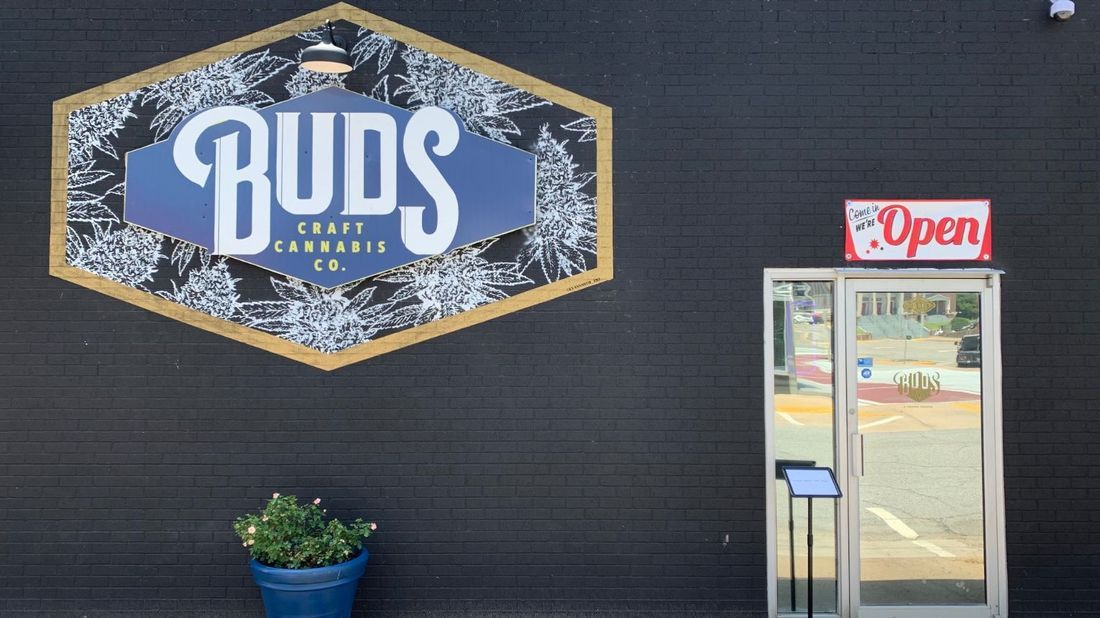 store photos Buds Craft Cannabis