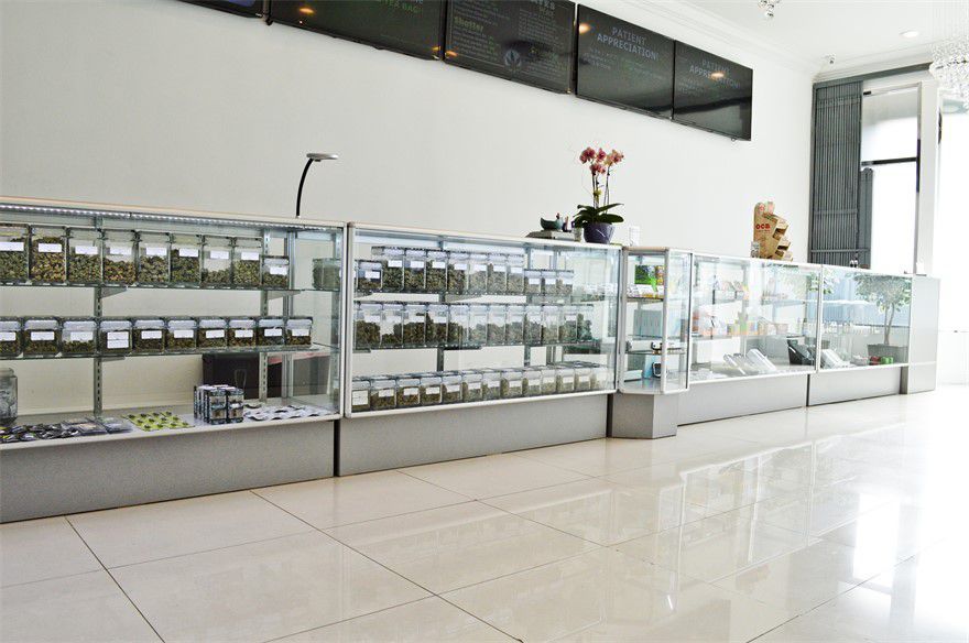 store photos The Artist Tree - Beverly Hills Dispensary 13